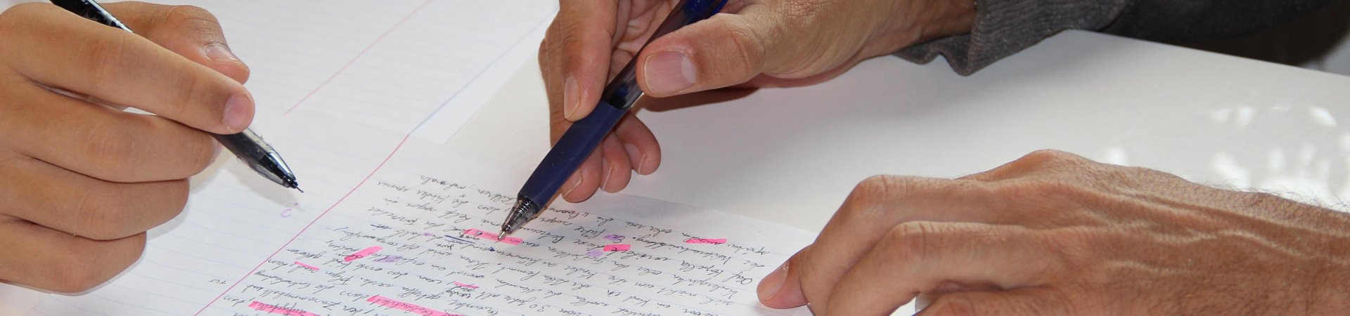 foglio penna mano